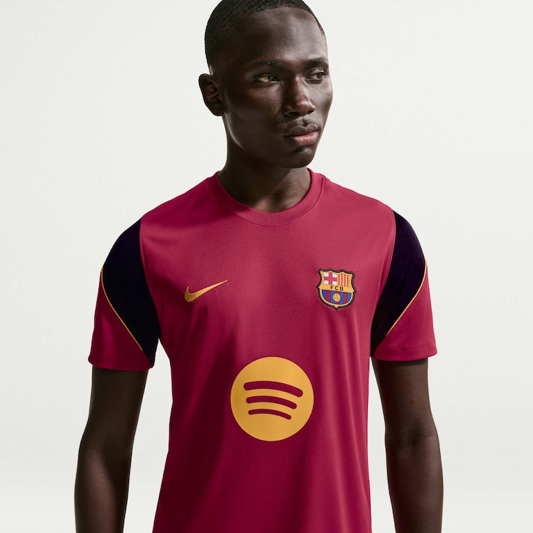Camiseta Barcelona Nike Strike Masculina - Foto 1