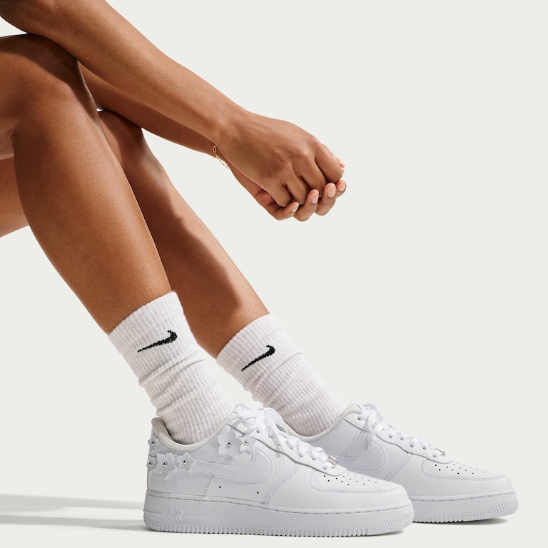 Tênis Nike Air Force 1 '07 SE Feminino - Foto 9
