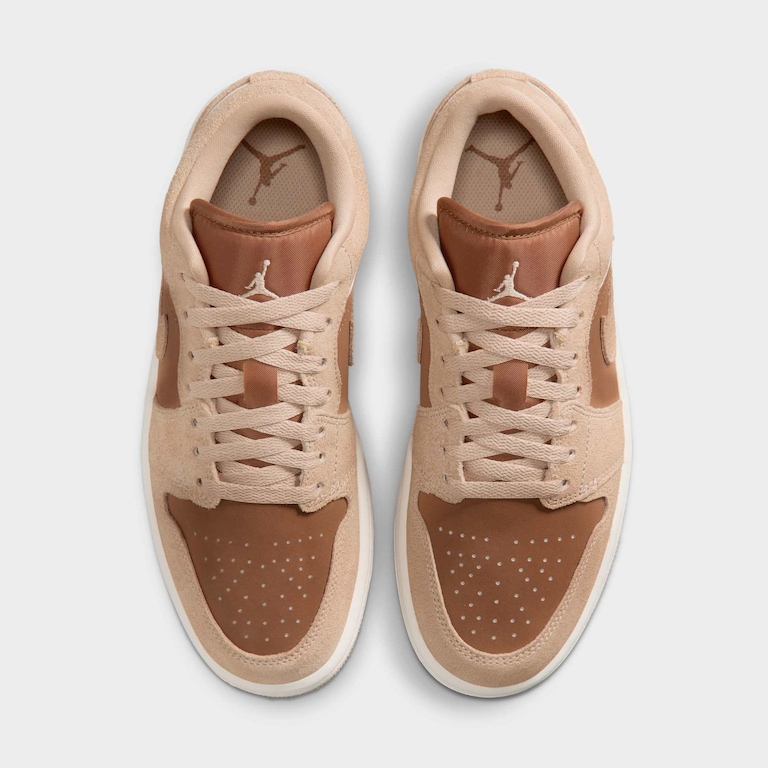 Tênis Air Jordan 1 Low Feminino - Foto 4