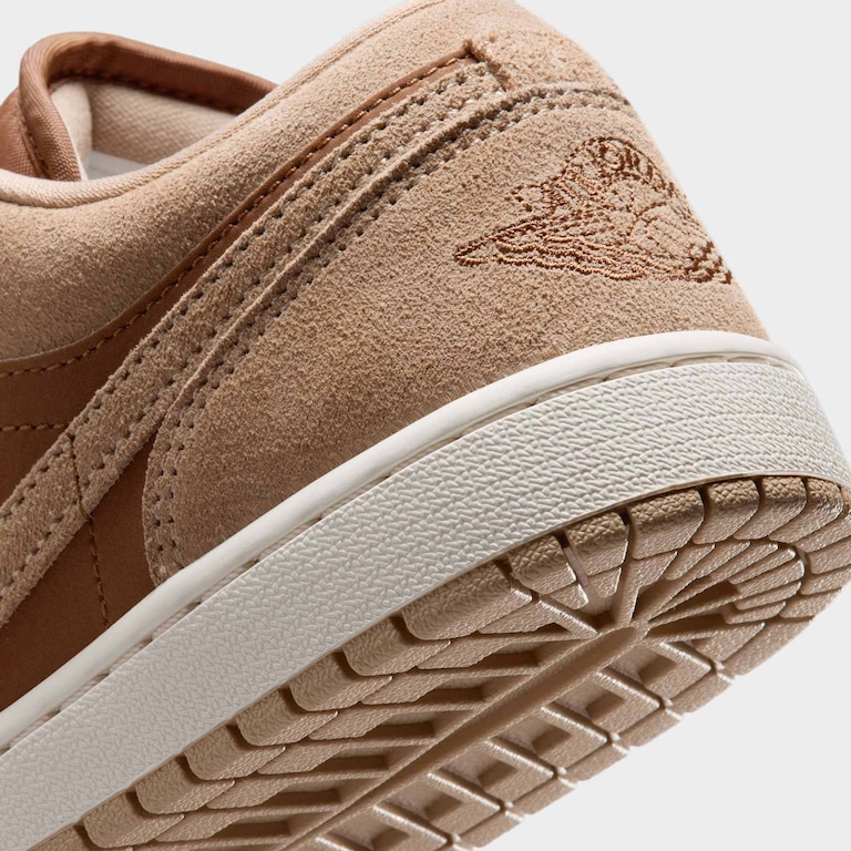 Tênis Air Jordan 1 Low Feminino - Foto 8