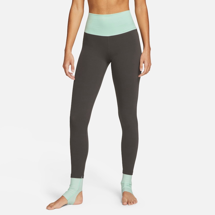 Legging Nike Yoga Dri-FIT Luxe Feminina - Escorrega o Preço