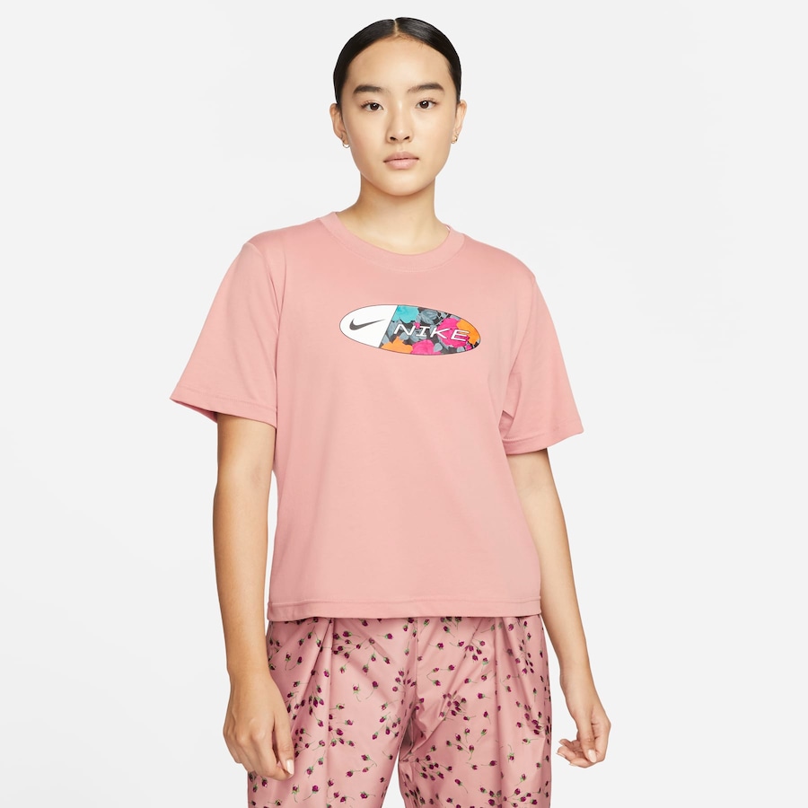 Camiseta Nike Sportswear Icon Clash Feminina