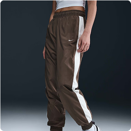 Calça Nike Sportswear Essential Feminina